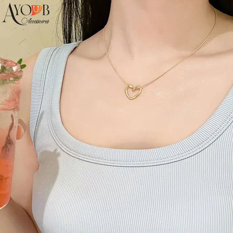 COLLIER LOVE